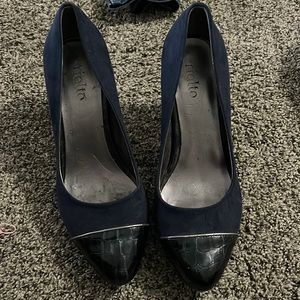 Rialto size 9 Blue Heels